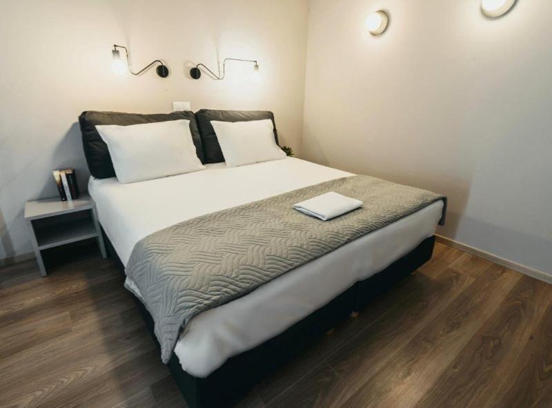 Bed In 3*